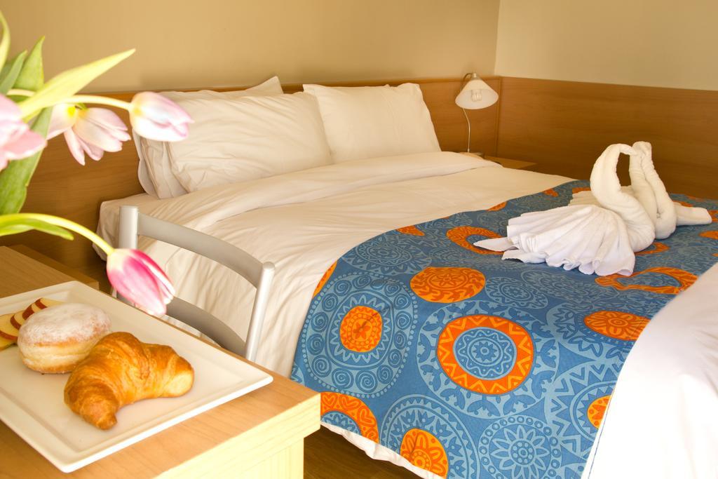 Hotel La Fenice Lignano Sabbiadoro Phòng bức ảnh