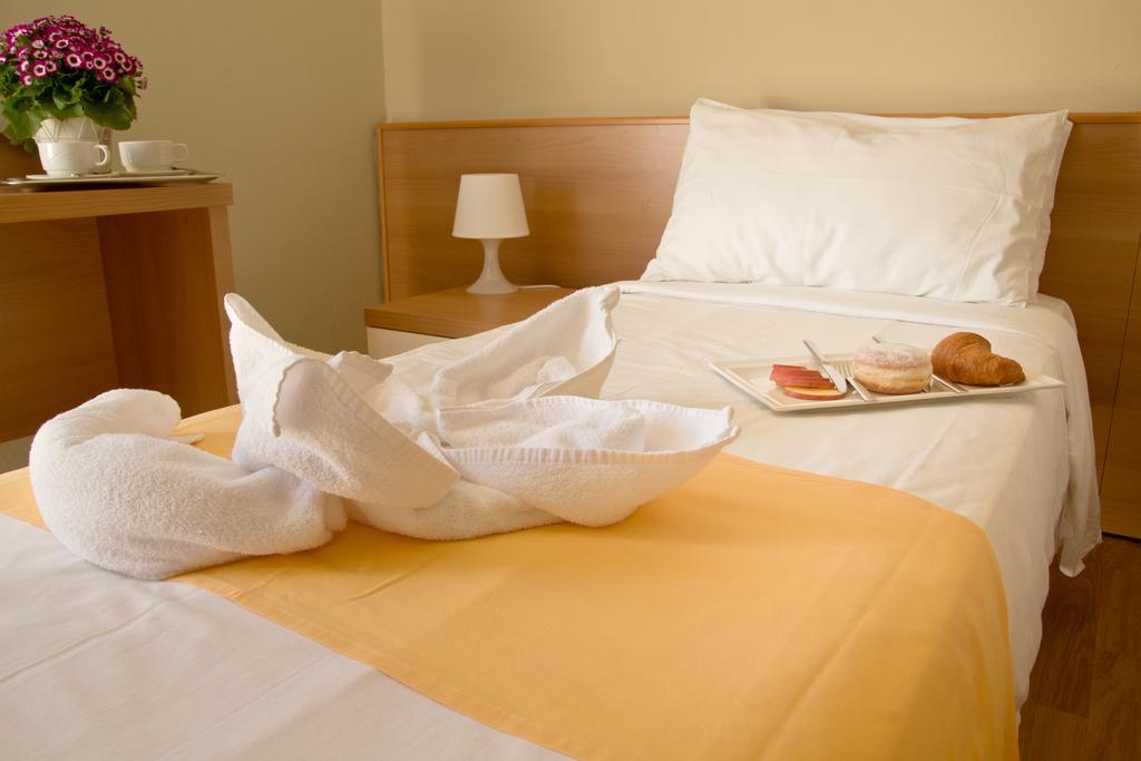 Hotel La Fenice Lignano Sabbiadoro Phòng bức ảnh