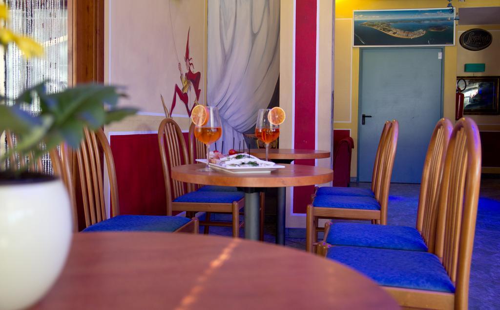 Hotel La Fenice Lignano Sabbiadoro Ngoại thất bức ảnh