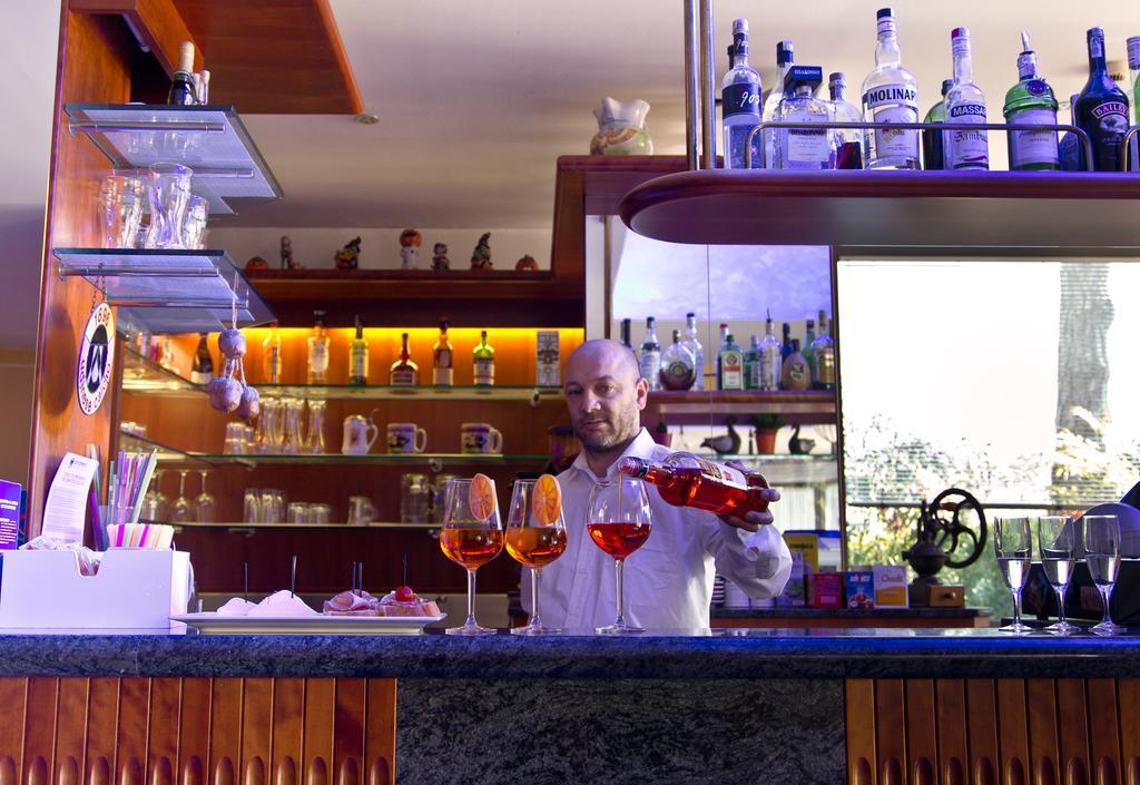 Hotel La Fenice Lignano Sabbiadoro Ngoại thất bức ảnh