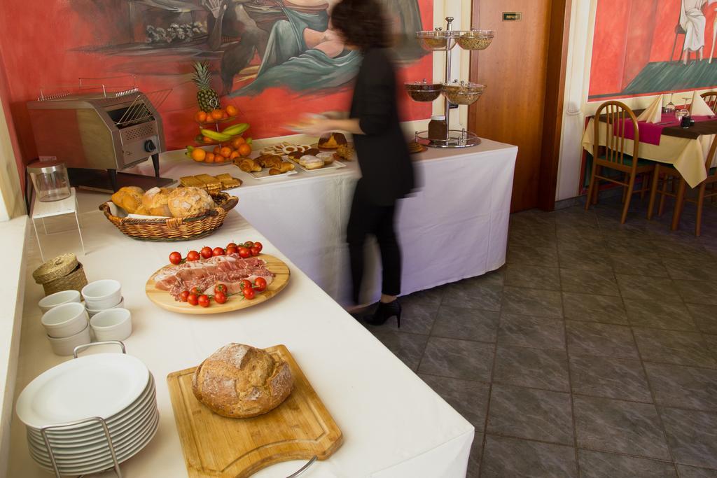 Hotel La Fenice Lignano Sabbiadoro Ngoại thất bức ảnh