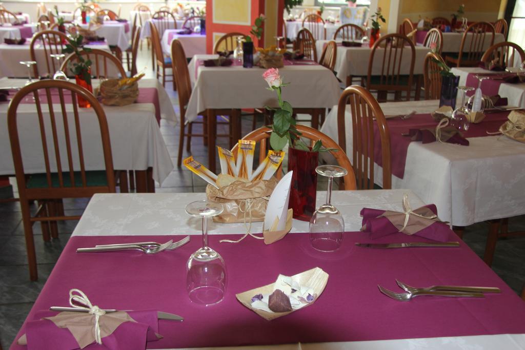 Hotel La Fenice Lignano Sabbiadoro Ngoại thất bức ảnh