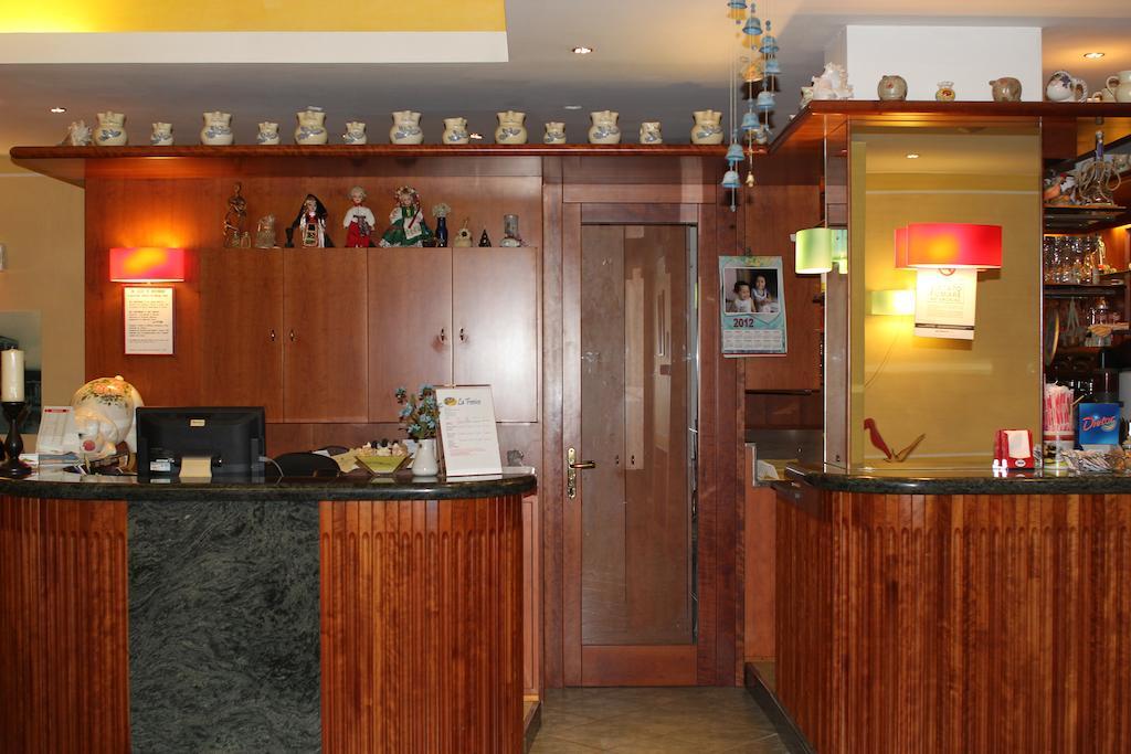 Hotel La Fenice Lignano Sabbiadoro Ngoại thất bức ảnh