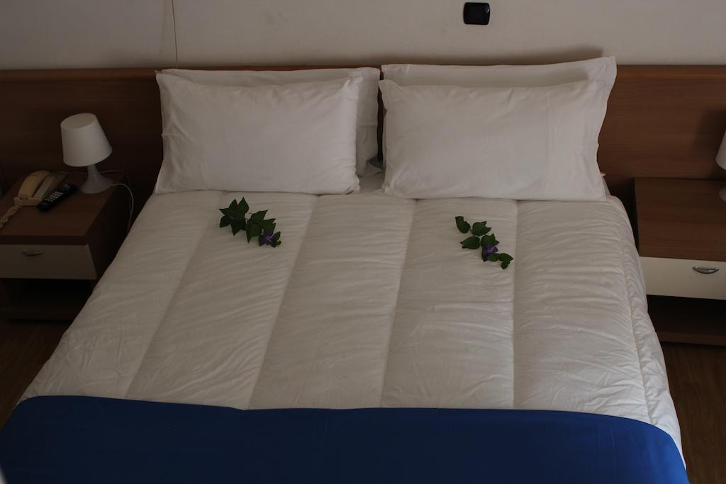 Hotel La Fenice Lignano Sabbiadoro Ngoại thất bức ảnh